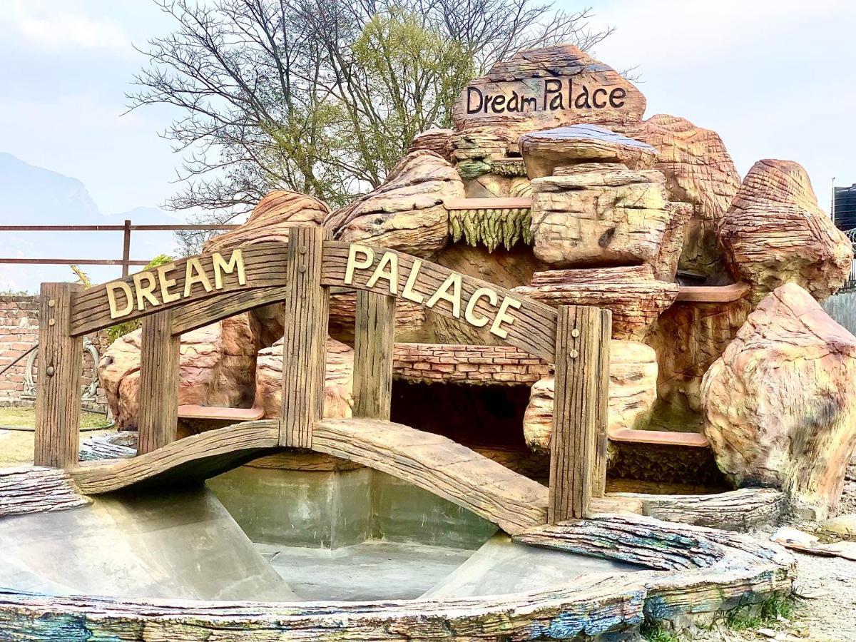 Dream Palace Resort Kathmandu Exteriör bild